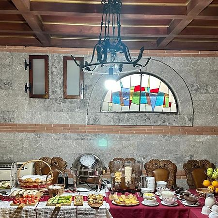 טיראנה Brilant Antik Hotel מראה חיצוני תמונה