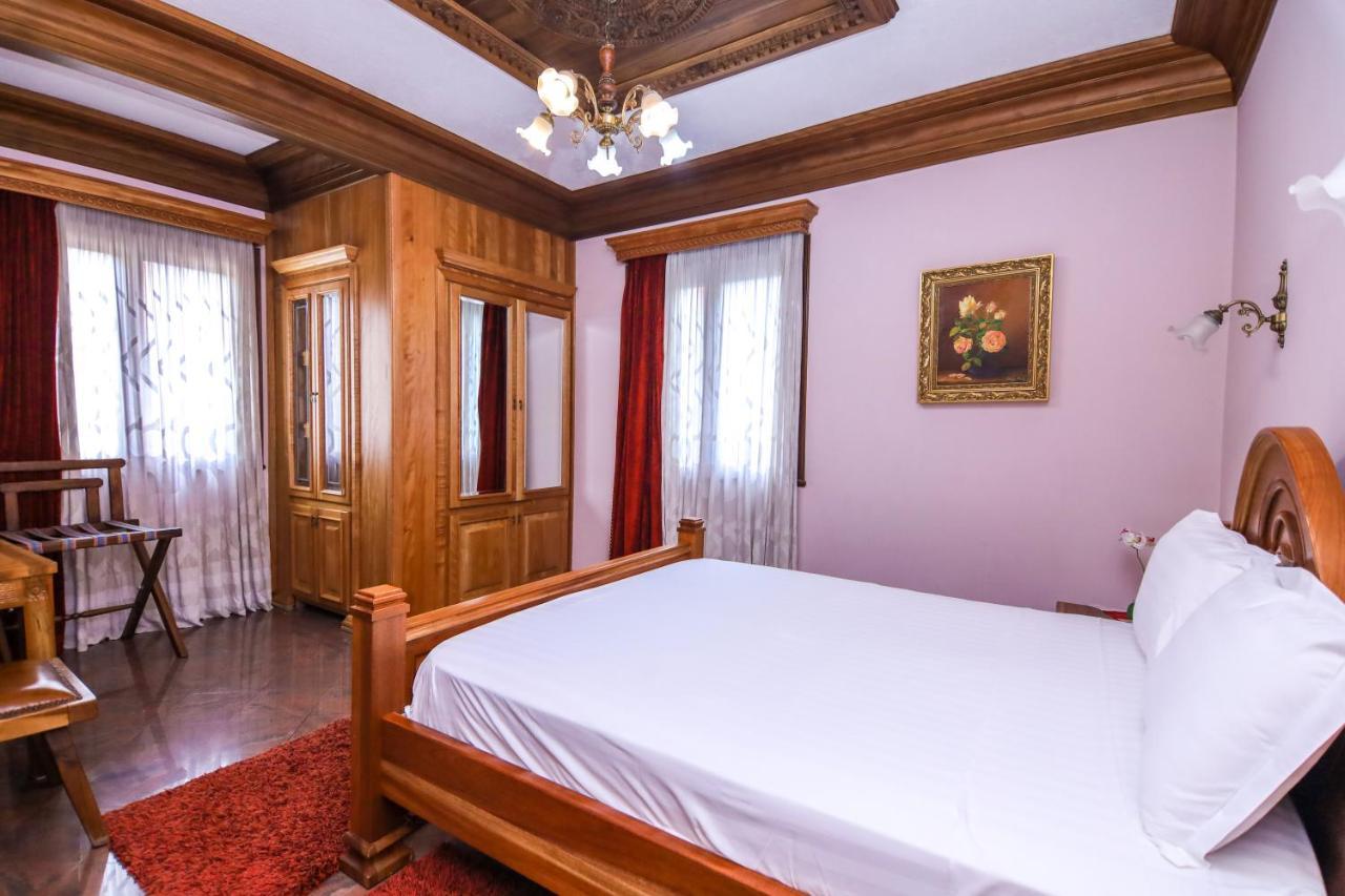 טיראנה Brilant Antik Hotel מראה חיצוני תמונה