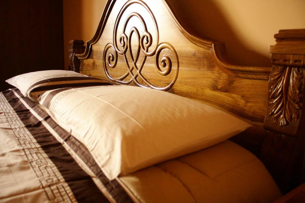 טיראנה Brilant Antik Hotel מראה חיצוני תמונה
